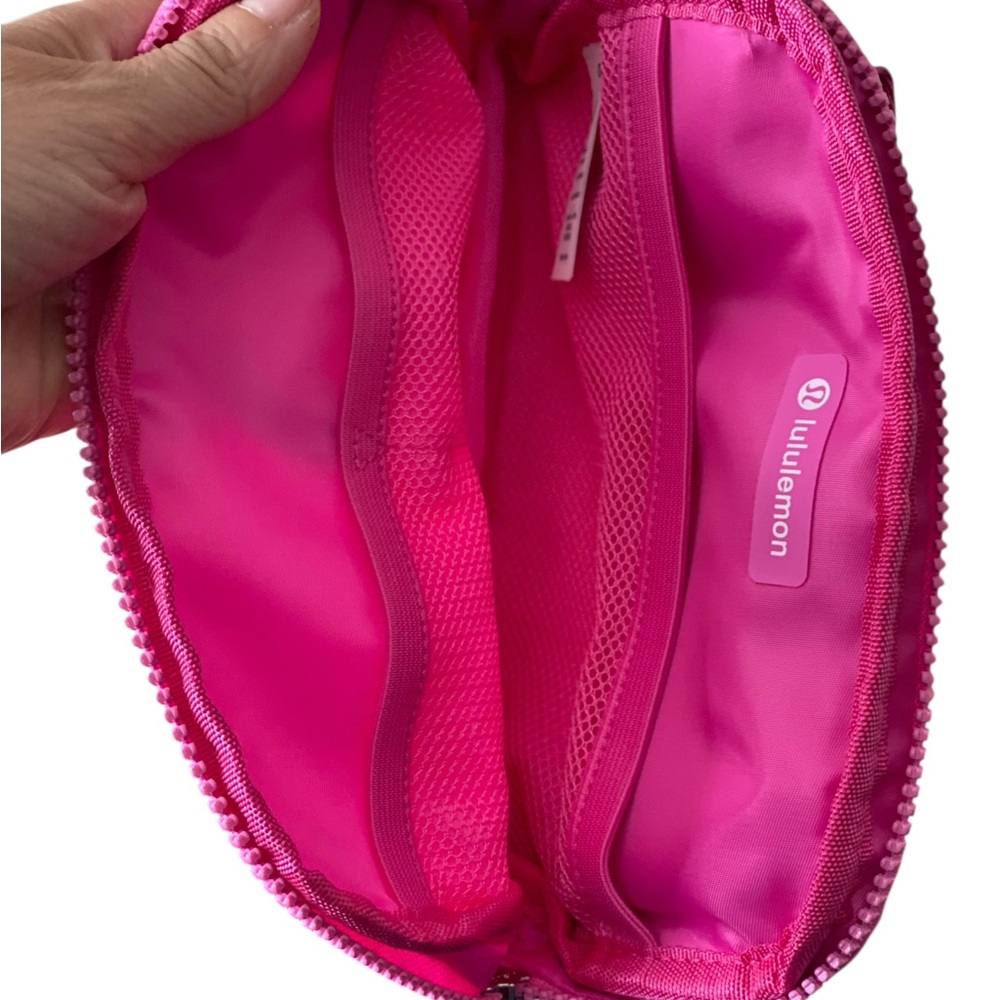 NEW LULULEMON w/out tags athletica Everywhere Belt Bag Barbie Pink Size OS - Picture 5 of 7